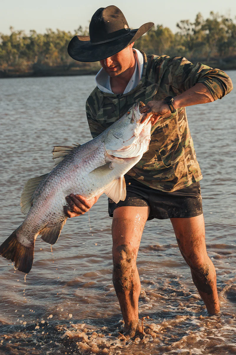 Big Catch Hooded Fishing Jersey - Image 11