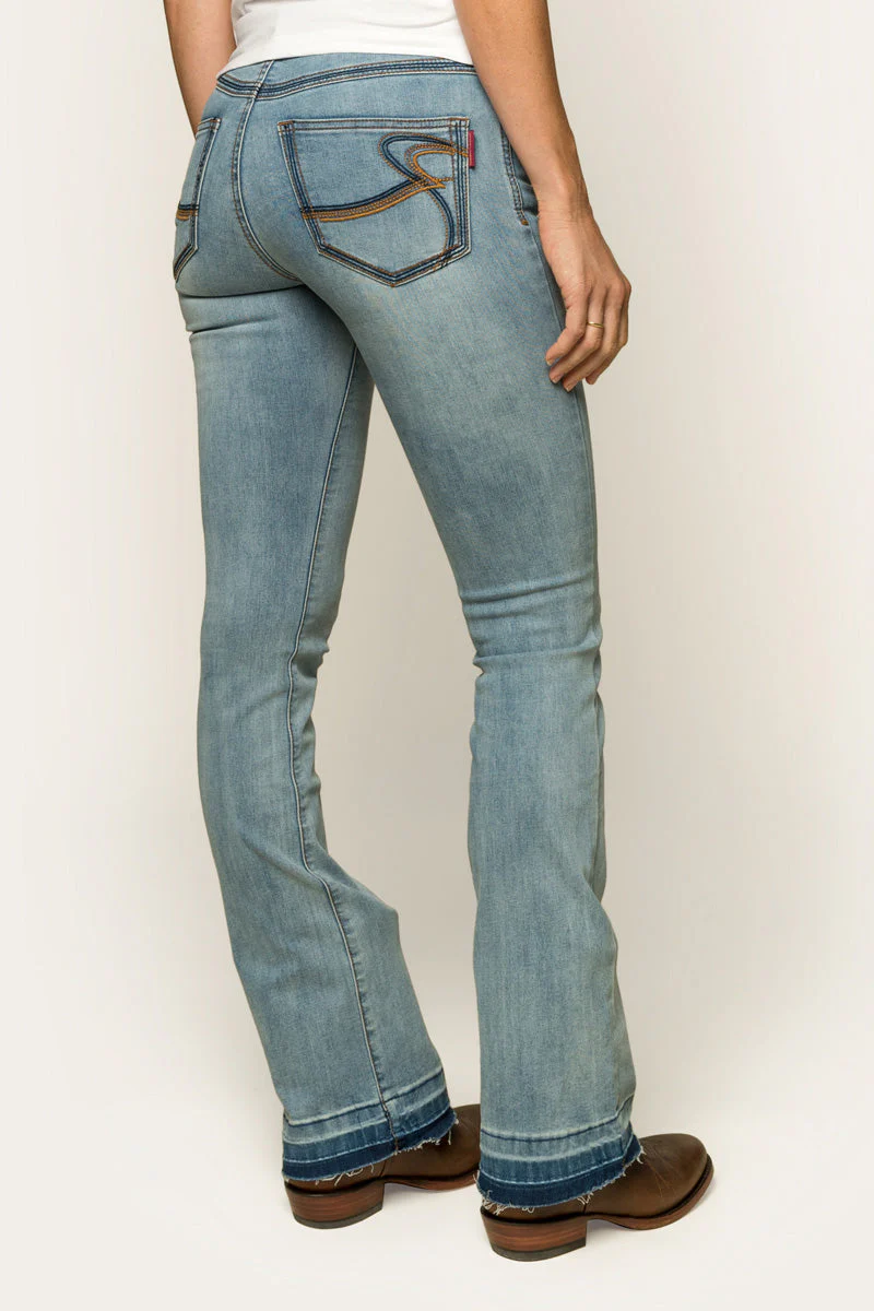 Billie Womens Mid Rise Bootleg Jean - Image 7